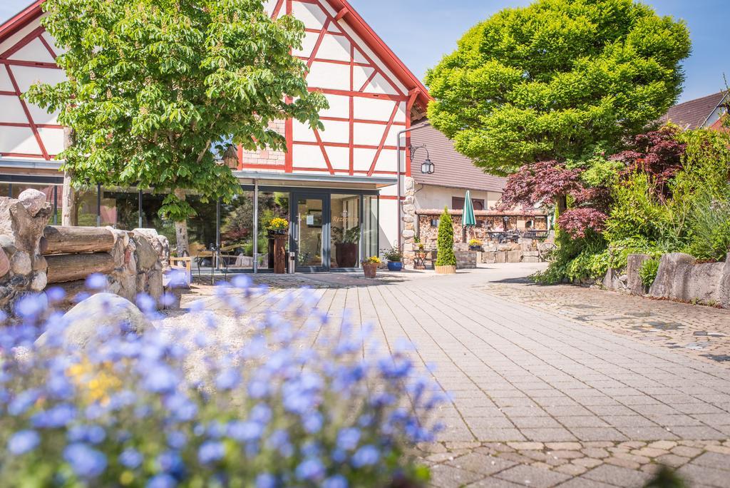 Landhotel Und Gasthof Hirsch Huettenreute Hosskirch Exterior foto