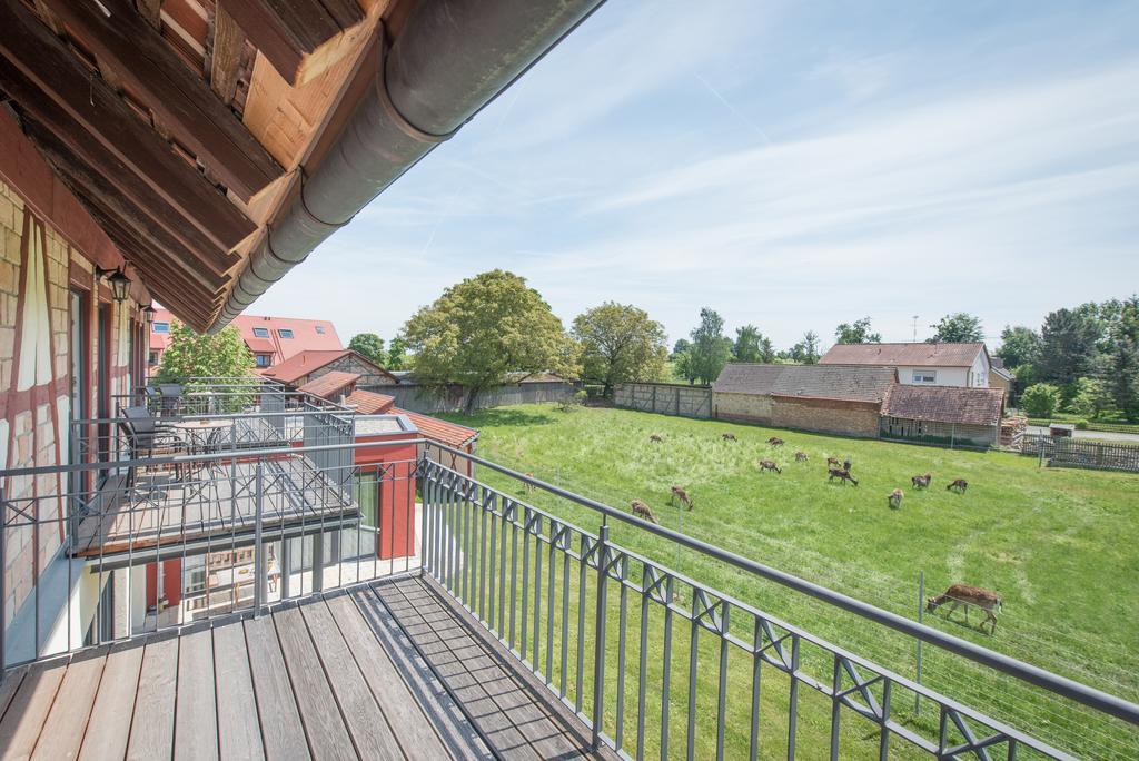 Landhotel Und Gasthof Hirsch Huettenreute Hosskirch Exterior foto